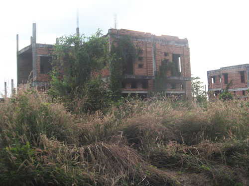 Phung phí “đất vàng”